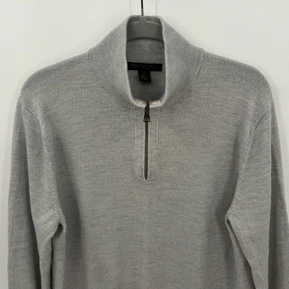 Banana Republic merino wool light gray 1/4 zip pullover